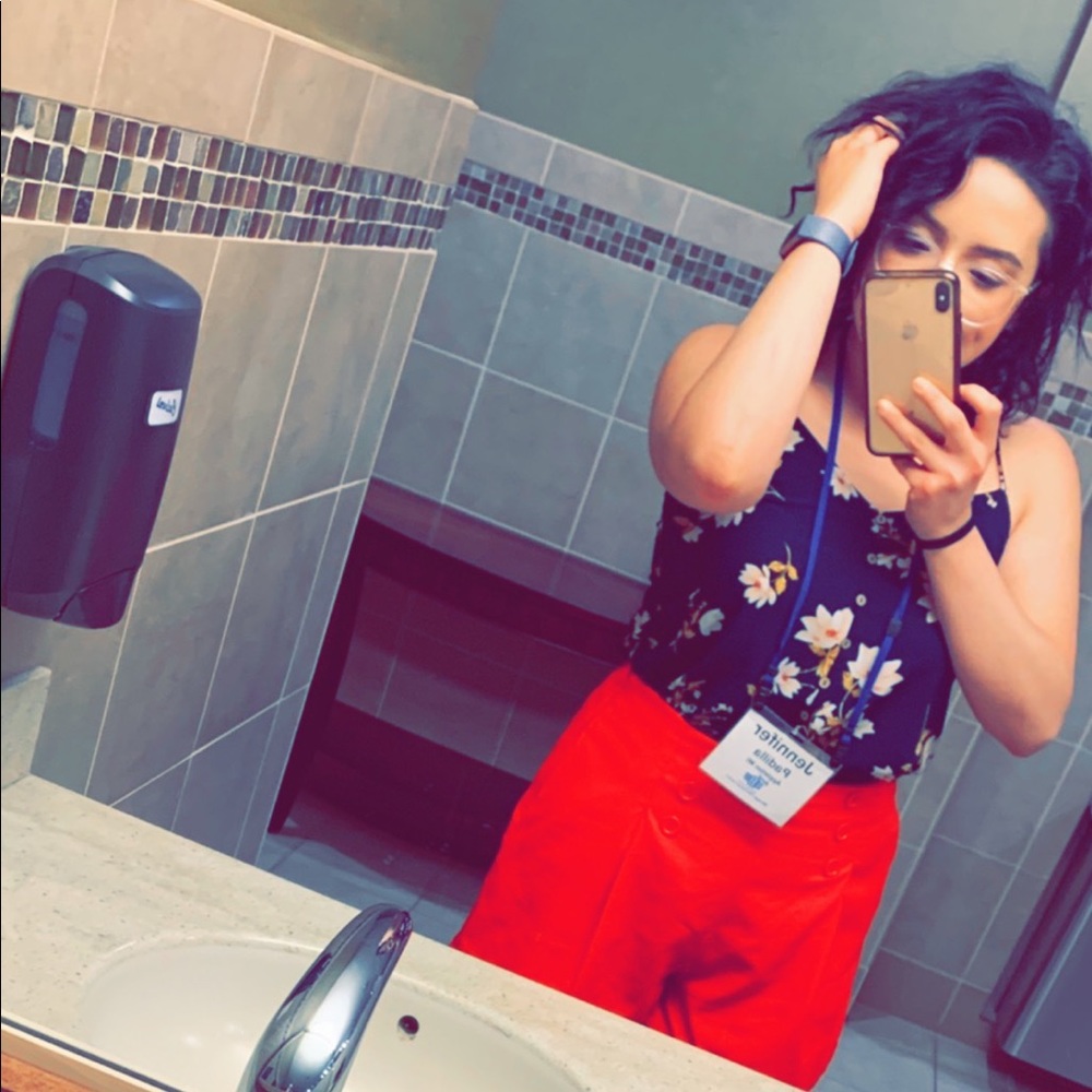 Meet your Posher, Jennifer